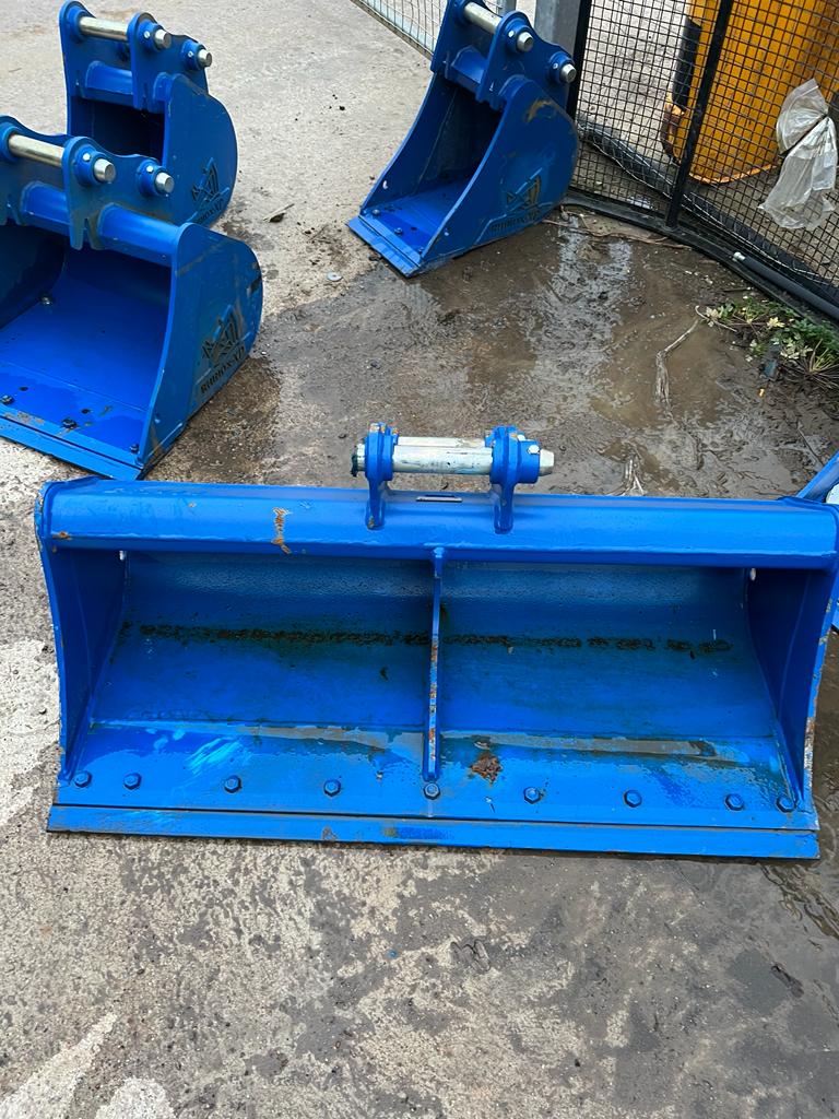 35Z & 36C 48" Rhinox Ditching Bucket