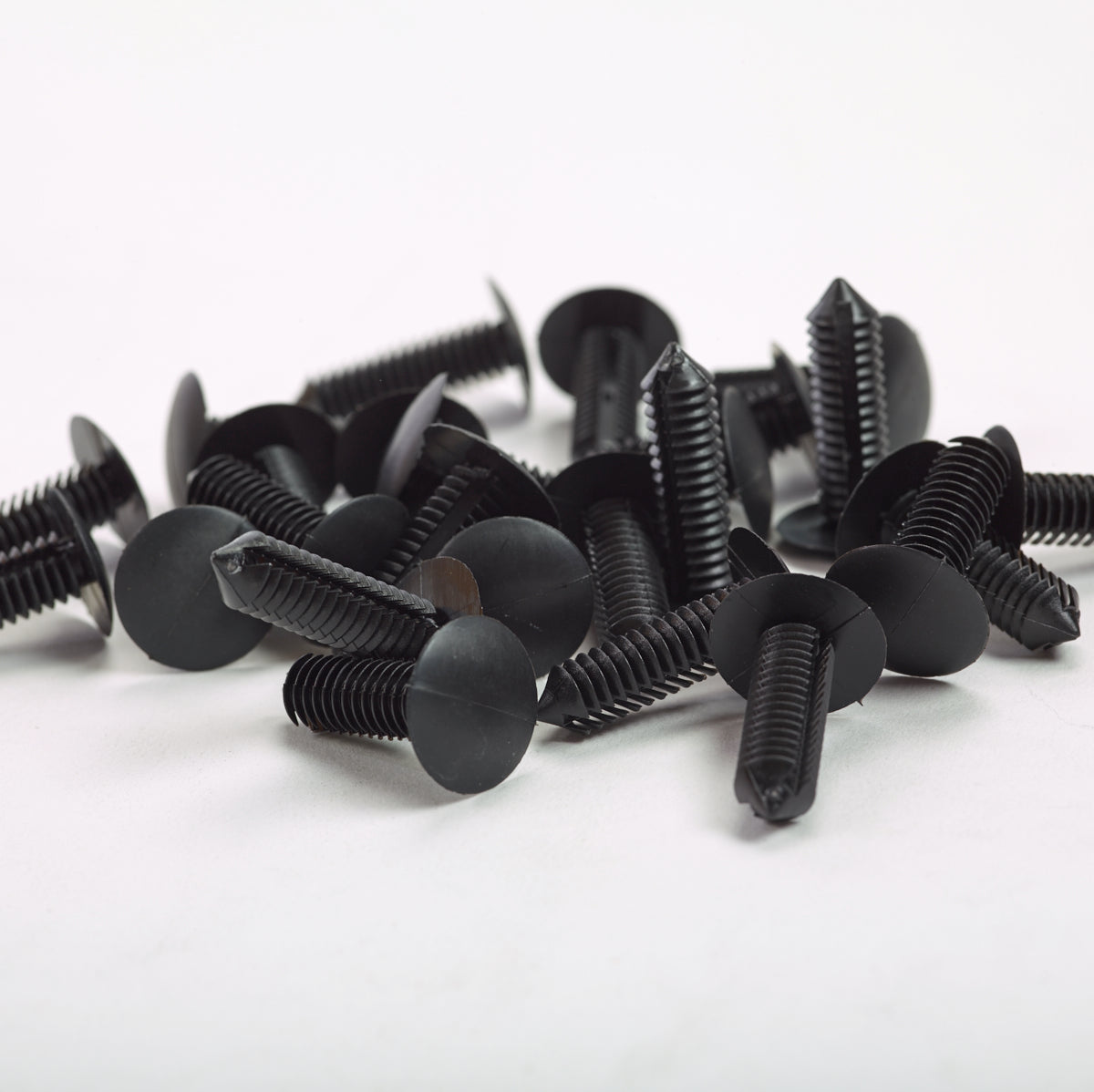 FIR TREE BUTTON 7x30mm (Pack Of 50): 826/01592