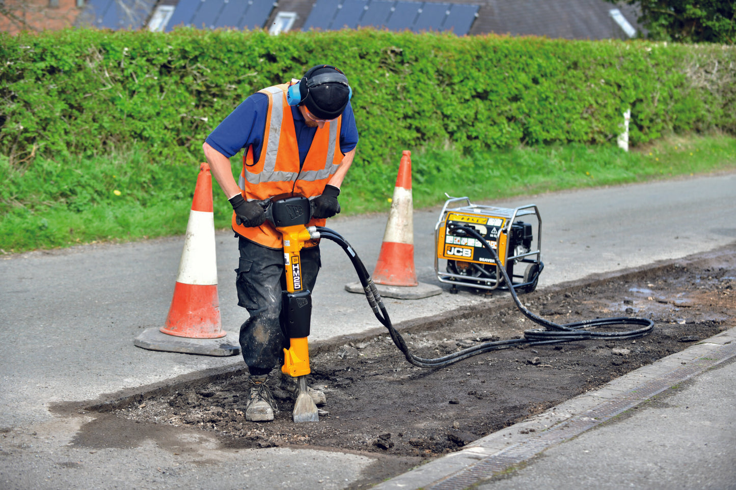 JCB – Beaver Hydraulic Power Pack & HM25 Breaker