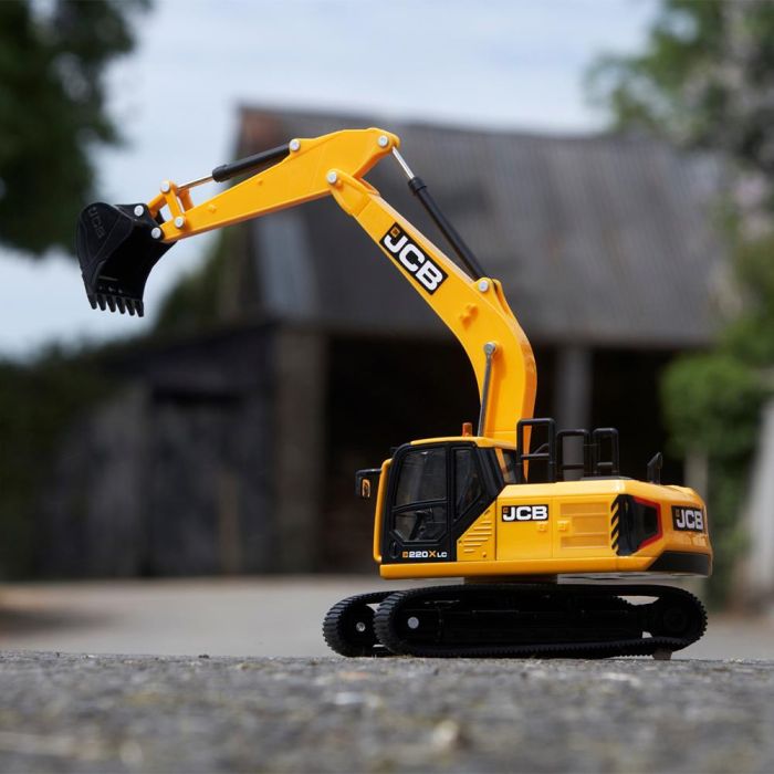 JCB 220X Tracked Excavator 1:32 scale model: ZJCB2012