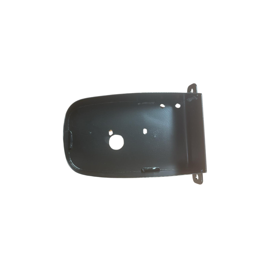 LH Rear Light Shroud: 400/U8149