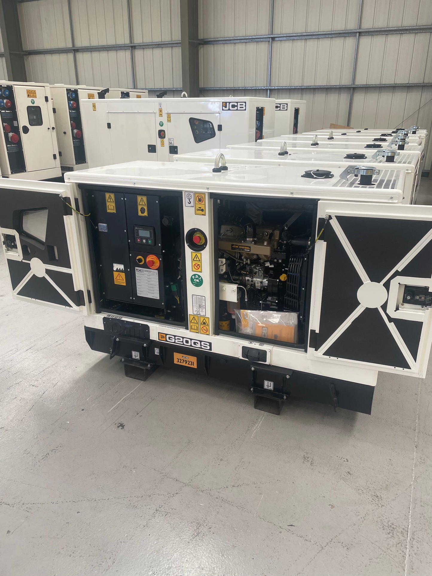 JCB G20QS Diesel Generator: 20KVA 3 Phase & DSE 4520