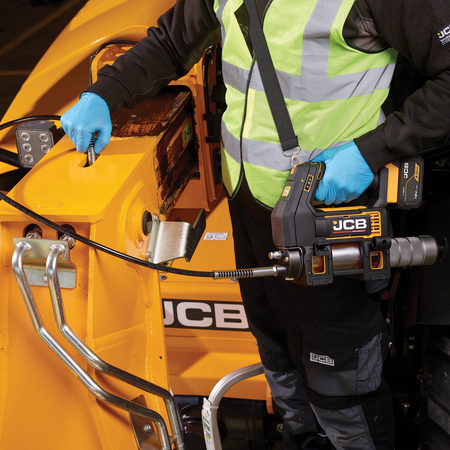 JCB Pro 18 Volt Power Grease Gun Kit